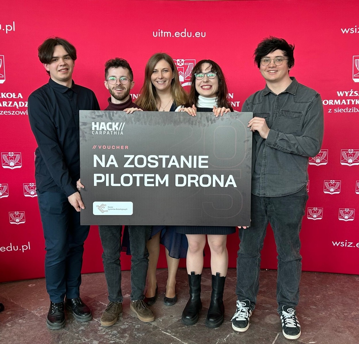 Członkowie Koła Naukowego Machine Learning zwycięzcami w HackCarpathia